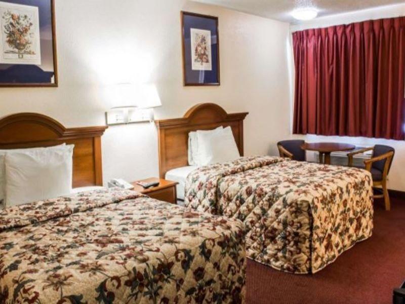 Econo Lodge Goldsboro Hwy 70 Buitenkant foto