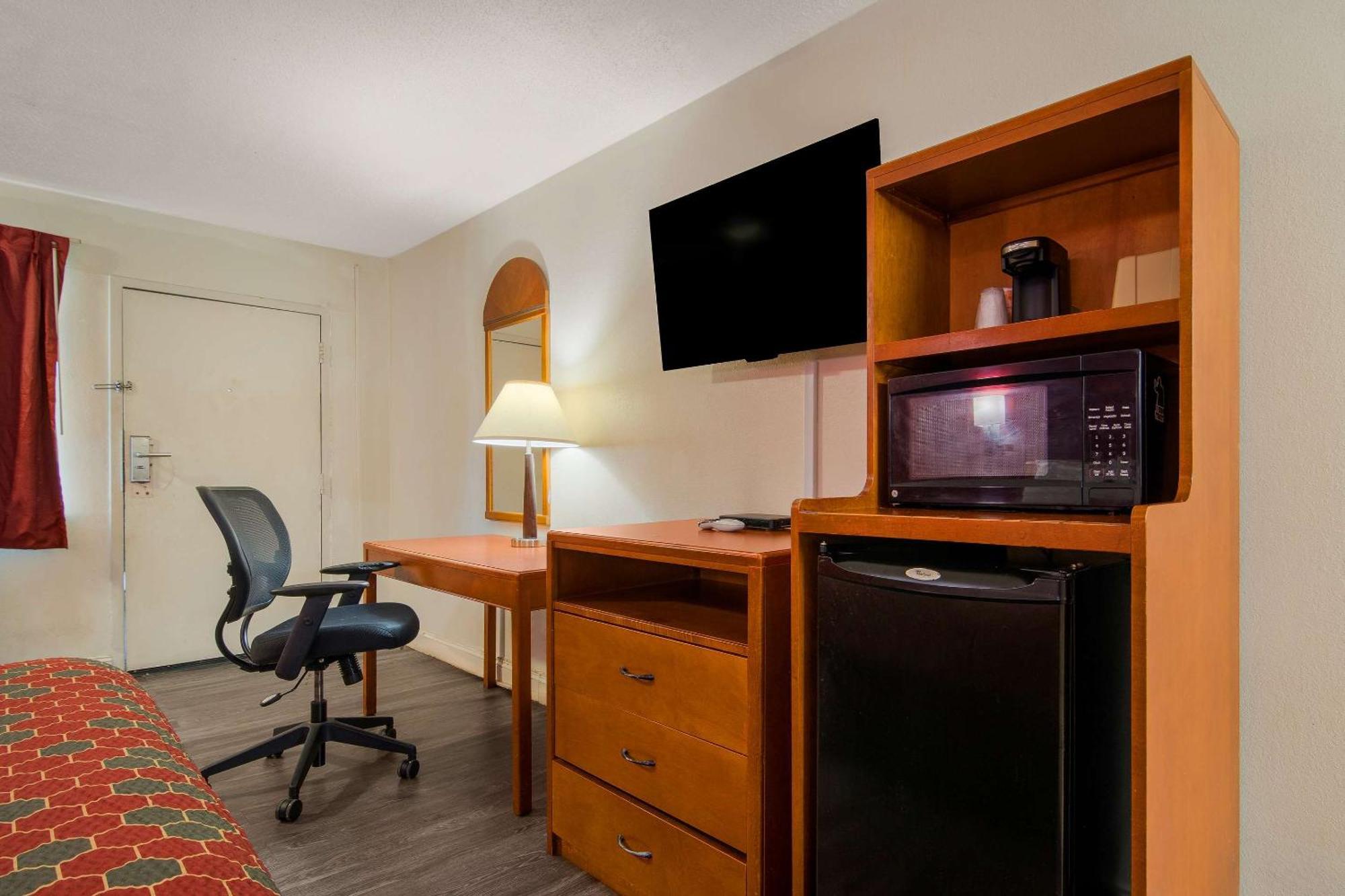 Econo Lodge Goldsboro Hwy 70 Buitenkant foto