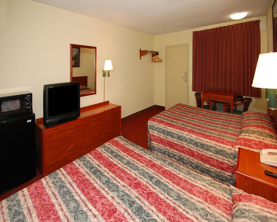 Econo Lodge Goldsboro Hwy 70 Buitenkant foto